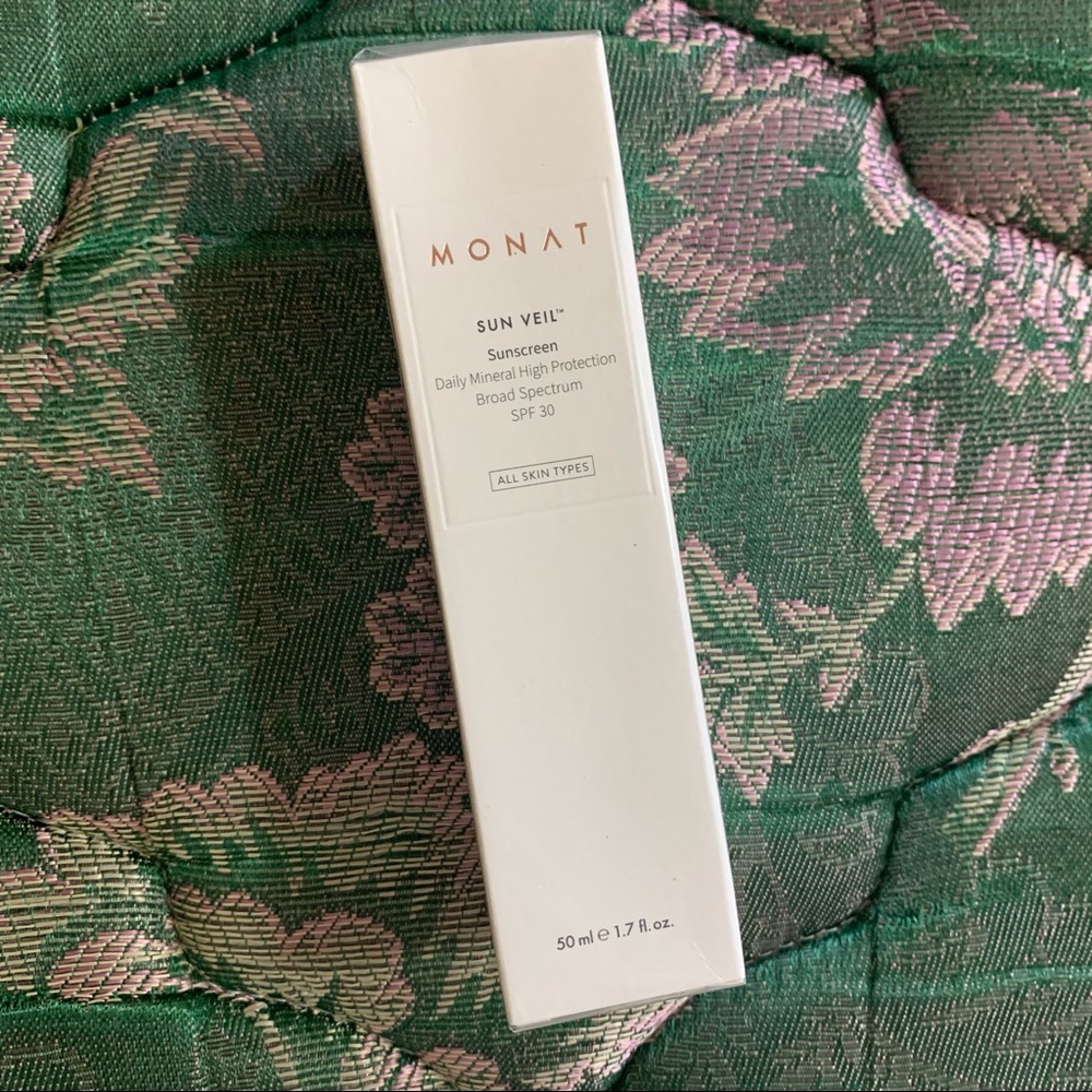 Monat Sun Veil Mineral Sunscreen SPF 30 NEW